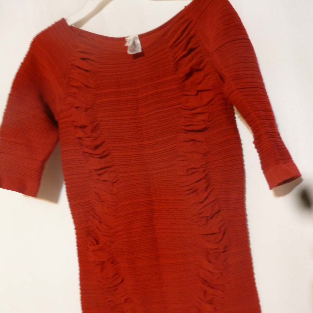 * Red Prime Cut stretchable dress 3/4 sleeves